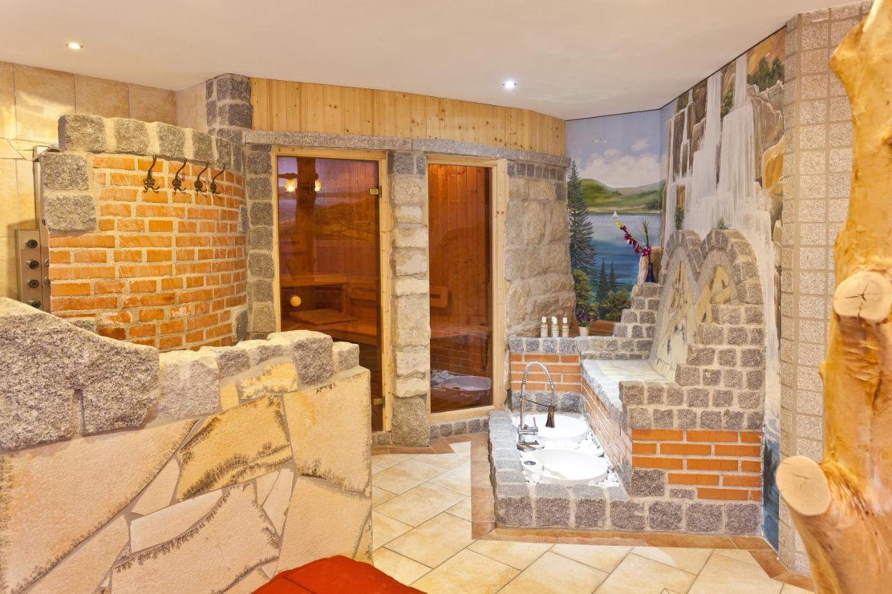 Seebauer-Hotel Die Ente Von Wassertruedingen Bagian luar foto