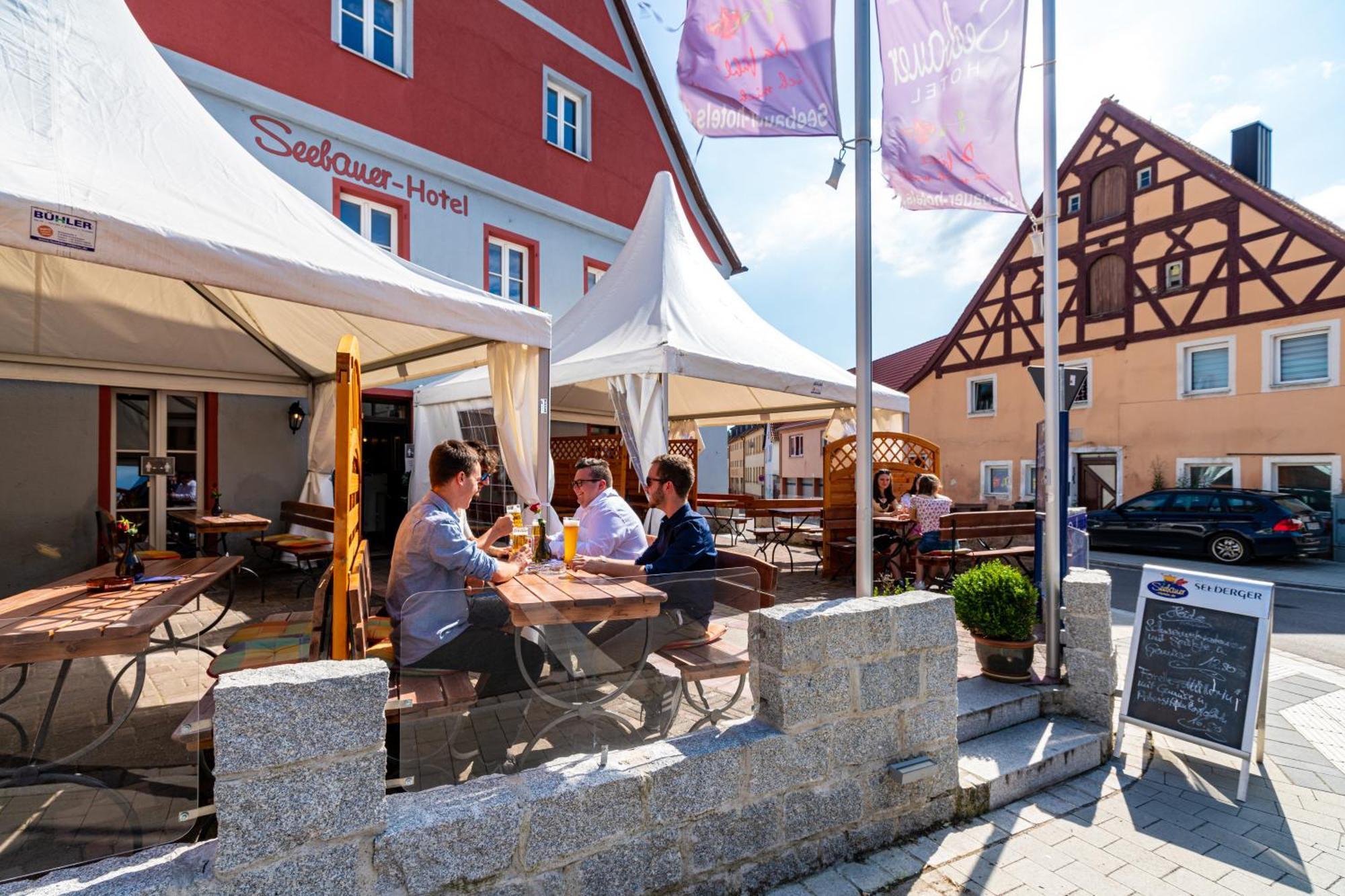 Seebauer-Hotel Die Ente Von Wassertruedingen Bagian luar foto